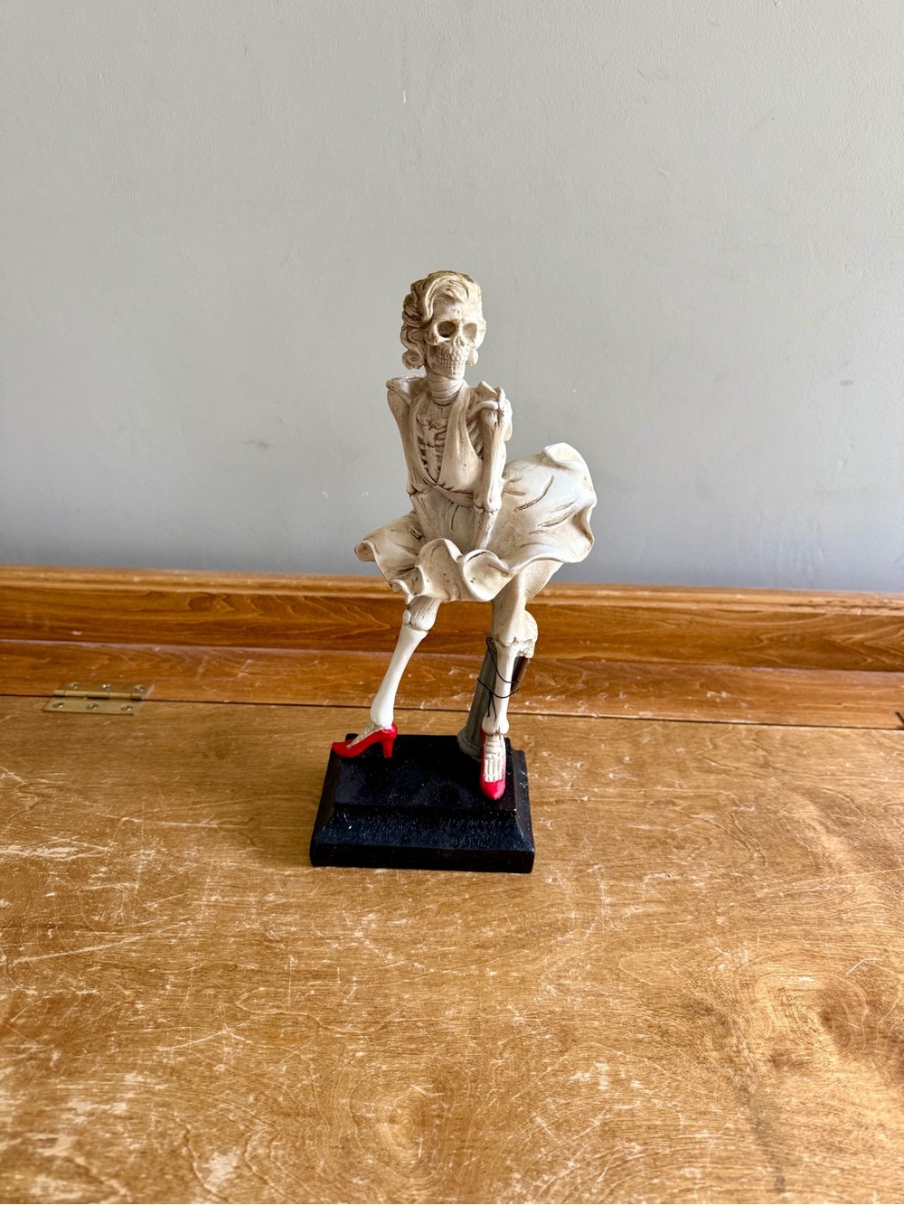 Marilyn Monroe Skeleton Figurine in Cream with Red Shoes - Home Art